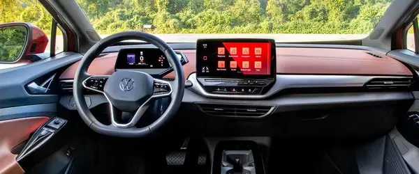 Heckansicht des Volkswagen ID.4 mit LED-Rückleuchten